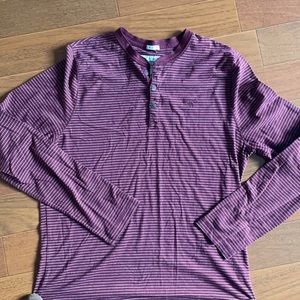 Men’s Abercrombie Henley 3 button size xl